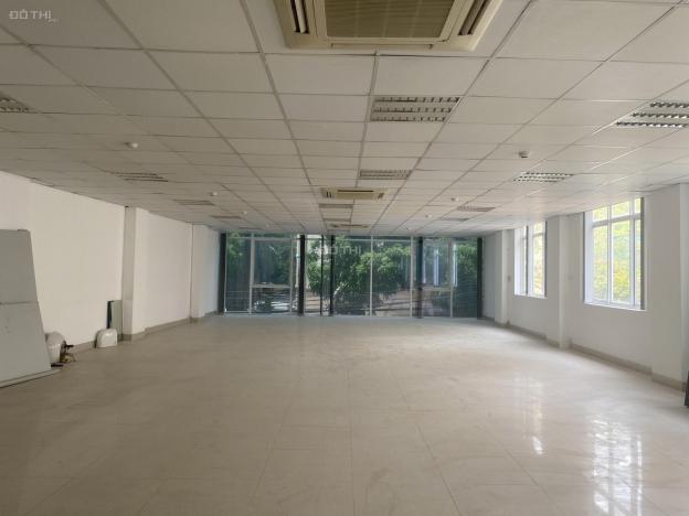 Cho thuê văn phòng chuyên nghiệp đường Hoàng Ngân, diện tích 150m2, giá 35 tr/th 13198252