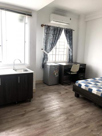 Cho thuê căn hộ 345 Trần Hưng Đạo, Quận 1, 1PN, nội thất full cao cấp, giá rẻ 13207378