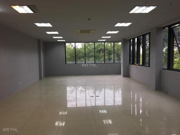 Cho thuê văn phòng phố Chùa Láng, Đống Đa, DT 80m2, MT 8m. 0971024998 13209783