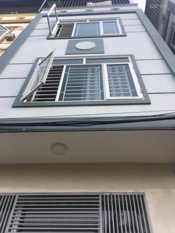 Cần bán căn nhà Yên Nghĩa 32m2, ô tô cách 15m, giá 1,3 tỷ, Lh: 0823263888 13234333