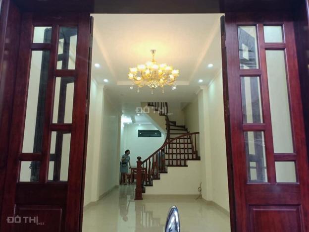 Bán nhà Nguyễn Chí Thanh, diện tích 38.5m2, giá 3.6 tỷ, LH: 0976284936 13244485
