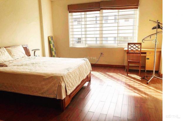 Cho thuê căn hộ tầng 2 ở 647 Kim Mã, 144m2, chia 3 ngủ, ở hoặc làm văn phòng 13244941
