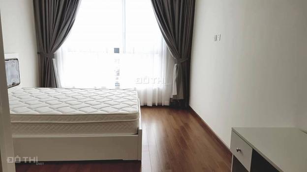 Bán căn hộ 3 phòng ngủ chung cư Vinhomes Nguyễn Chí Thanh, sổ đỏ CC, giá 7.6 tỷ. LHTT: 0852891080 11181387
