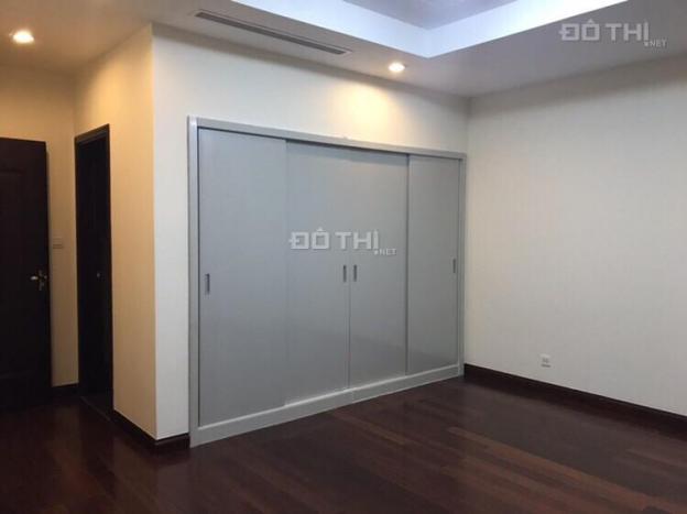 Bán căn góc 131.5m2 - 3PN view quảng trường, tòa R5, tầng 20, giá 5.6 tỷ. LHTT: A. Vũ 0936031229 13251688