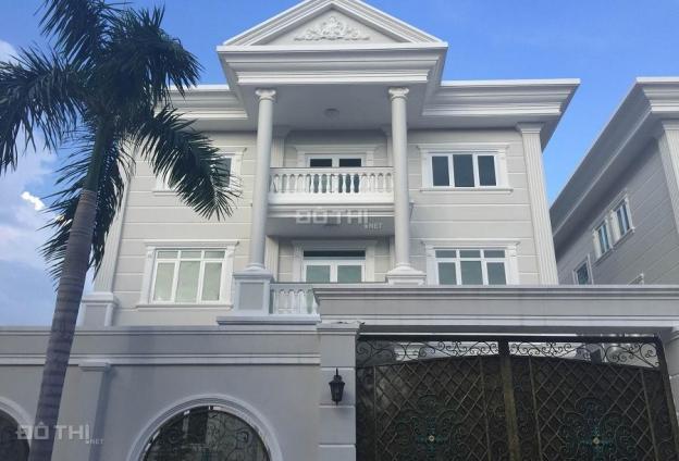 Cần bán biệt thự khu villa Nguyễn Văn Hưởng, Quận 2, khu compound cực tốt tại Thảo Điền 13251888