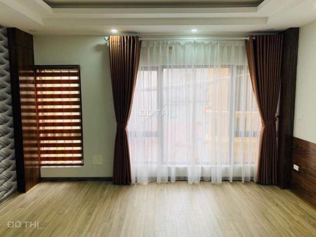 Bán gấp căn hộ tập thể Thái Thịnh giá 1.3 tỷ, 50m2, SĐCC, giao nhà luôn 13253892