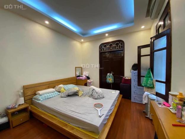 Bán nhà phân lô Nguyên Hồng, Đống Đa, DT 90m2, view sân chơi, nhà đẹp giá 16.9 tỷ 13254929