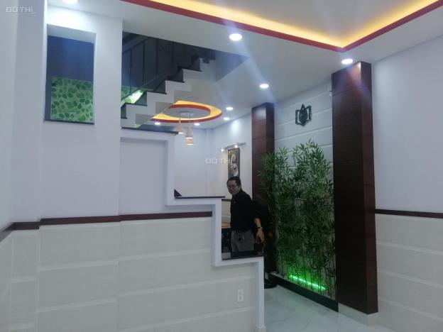 Bán nhà ngã tư Bảy Hiền, đường Lạc Long Quân, DTSD: 30m2, giá chỉ 1.46 tỷ, LH: 0914648319 13258575