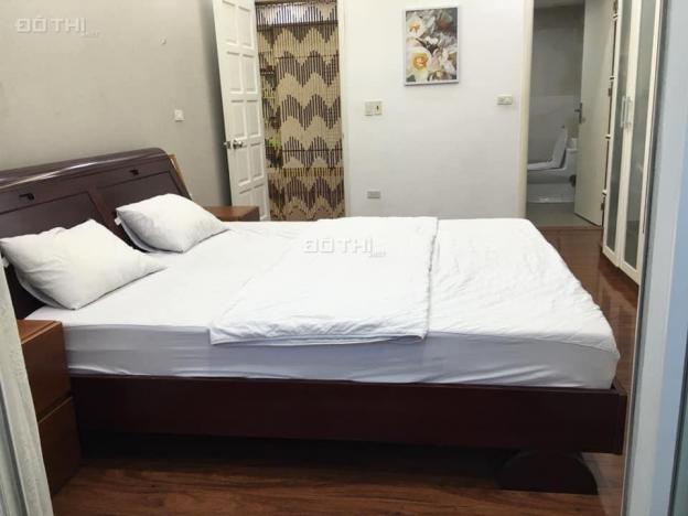 Gấp! Cho thuê căn hộ chung cư Hà Thành Plaza - 102 Thái Thịnh, căn góc, 3 ngủ, đầy đủ tiện nghi 13268099