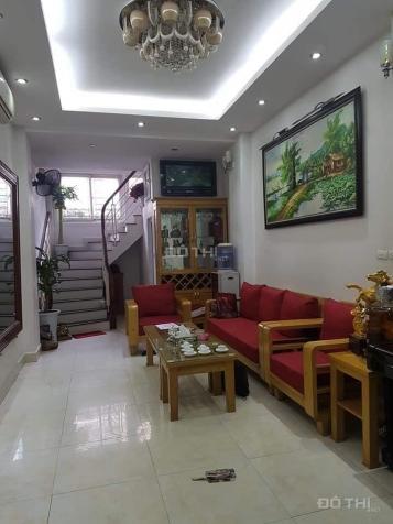 Gấp, bán nhà Cầu Giấy, 40m2, 5 tầng, 3.5 tỷ. 0981205656 13271501