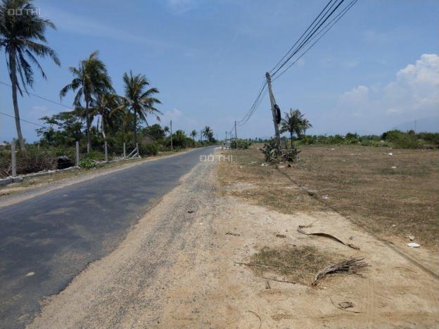 Cần bán đất mặt đường Nguyễn Huệ, xã Vạn Khánh, diện tích 316,2 m2 - thổ cư 100% 13274556
