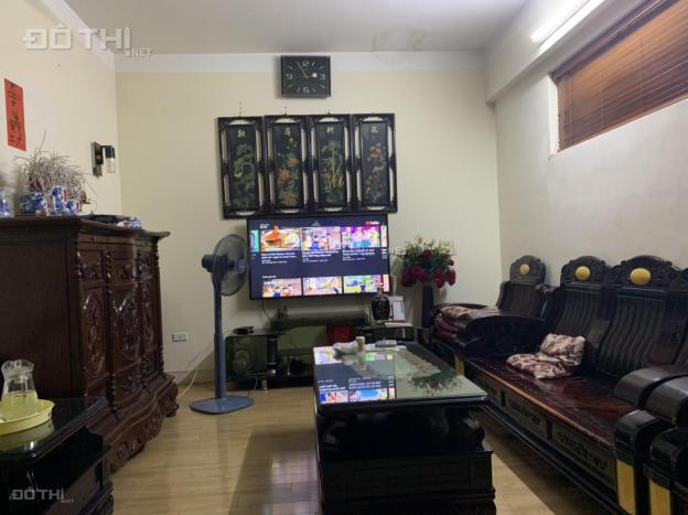 Chính chủ bán căn hộ CC 3PN, full nội thất tại KĐT Việt Hưng, Long Biên, LH: 0988500566 13279388