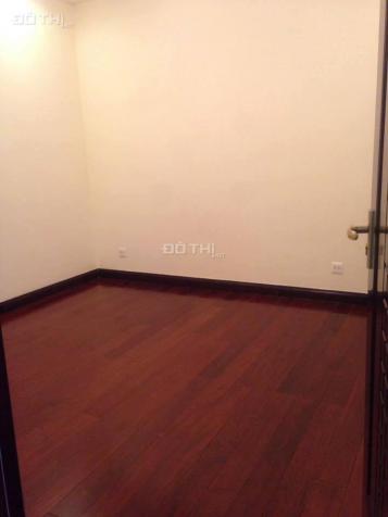 Cần cho thuê gấp căn hộ tại Royal City Nguyễn Trãi 2PN 88m2 nội thất cơ bản, view quảng trường cực 13290595
