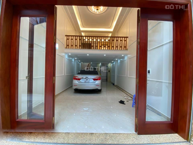 Bán nhà Vương Thừa Vũ, DTCN 48m2 * 7T, 8.5 tỷ, thang máy, ô tô vào nhà, thuận tiện KD 0979861562 13199835