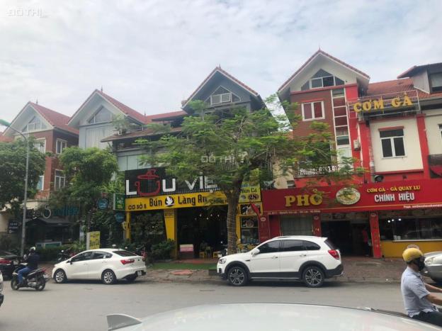 Cần bán biệt thự mặt phố chính Nguyễn Văn Lộc, 155m2, 9m mặt tiền, siêu đẹp ở và kinh doanh 13299575