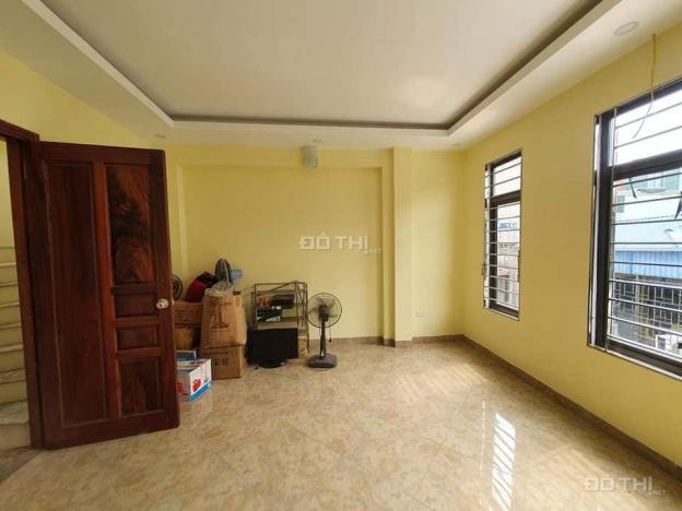 Bán nhà phố Trường Chinh, Đống Đa 40m2, 4 tầng, hơn 4 tỷ ô tô tránh văn phòng 13300635