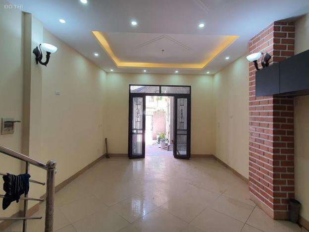 Ô tô đỗ cổng, Kim Giang, nở hậu, 40m2 - 4 tầng - 2.7 tỷ. LH: 0828886226 13301144