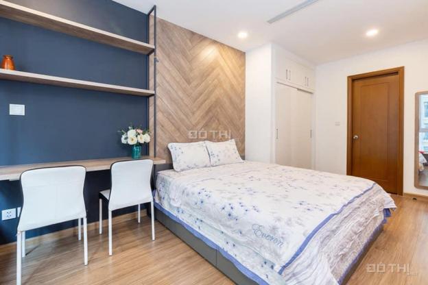 Cho thuê căn hộ chung cư Vinhomes D'Capitale - Trần Duy Hưng, 2 PN - 82m2, view hồ - 15 triệu/th 13301206