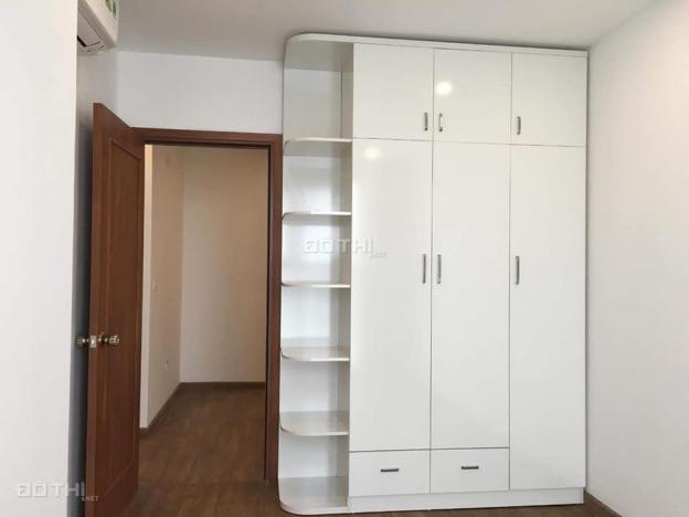 0975897169 cho thuê căn hộ 4 phòng ngủ, 132m2, nội thất cơ bản, giá 23 triệu/tháng tại The Emerald 13149489