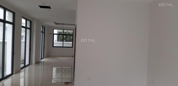 Tôi cho thuê nhà Lê Trọng Tấn, Hà Đông, DT 140m2*4 tầng, MT 8m, thông sàn 13329955