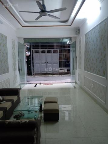 Bán nhà Kim Đồng, ô tô đỗ cửa, nhà có vỉa hè, giá 5.6 tỷ, 0986034914 13338229