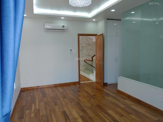 Nhà nội thất cơ bản khu Mega Ruby Khang Điền - tiện ở hoặc làm văn phòng - hồ bơi + gym + mini mart 13346917