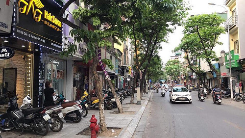 Hót, nhà mặt phố Minh Khai cần bán 125m2, MT 5 mét, 23 tỷ. LH: 0988822414 13357349
