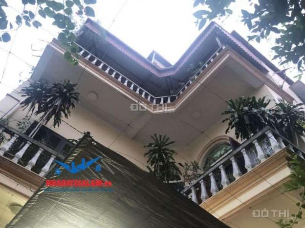 Bán 100m2 nhà 3 tầng cũ, xây đẹp, vẫn sử dụng tốt tại ngõ 564 Nguyễn Văn Cừ 13361402