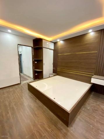 CC nhà mới phố Vũ Tông Phan kéo dài, 50m2 mặt tiền 4m, 4 tầng gần đường lớn, giá 3,7 tỷ. 0984886520 13337634