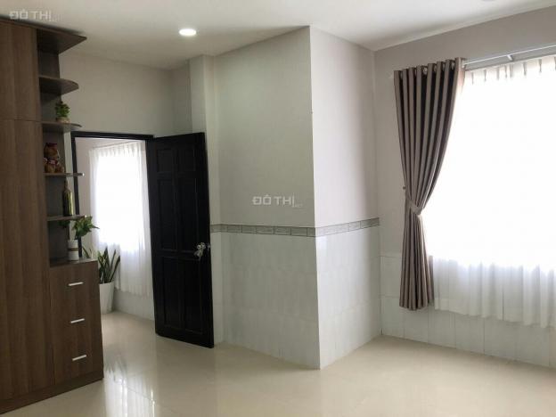 Nhà chợ chiều, đường Tân Đức, DTSD 120m2, 1 trệt 1 lầu, giá 810tr sổ riêng 13375778