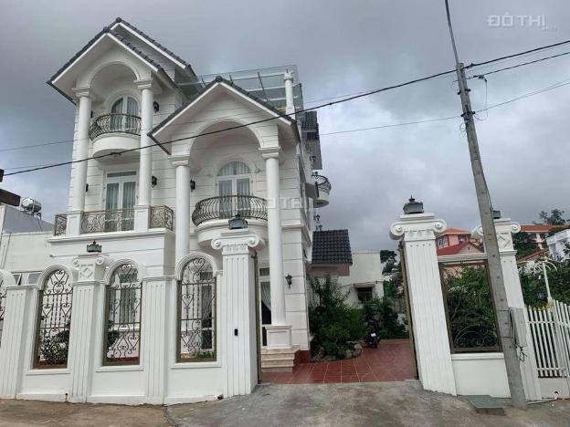 Bán căn biệt thự sân vườn cao cấp tặng nội thất đường Phan Chu Trinh, Phường 9, TP Đà Lạt 13377687