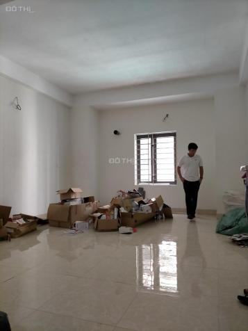 Cần cho thuê phòng rộng 35m2 mới sạch sẽ ưu tiên làm văn phòng tại KĐT Văn Phú 13407396