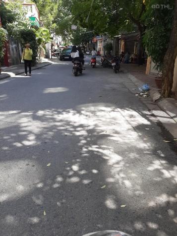 Bán 40m2 nhà MP Ngọc Lâm, Long Biên, có vỉa hè, đường ô tô, KD sầm uất, giá 4.7 tỷ, LH 0382338939 13414021