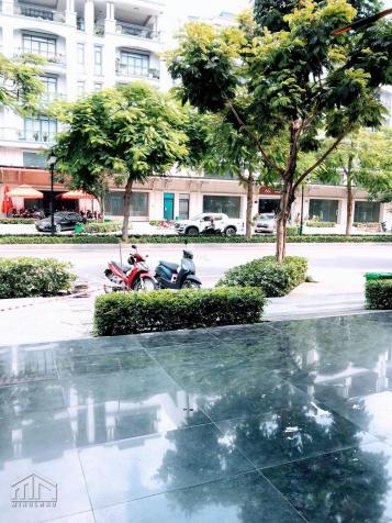 Cho thuê 3 tầng mặt tiền shophouse làm văn phòng DTSD: 200m2 trong KDC Vạn Phúc City Thủ Đức 13429798