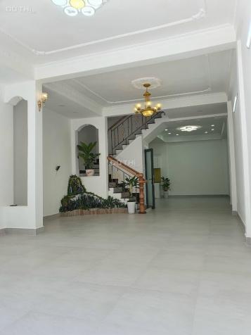 Cho thuê nhà đường Phạm Văn Hai, Phường 2, Tân Bình, HCM, DTSD 210m2 giá 50 triệu/th, 0967111471 13442849