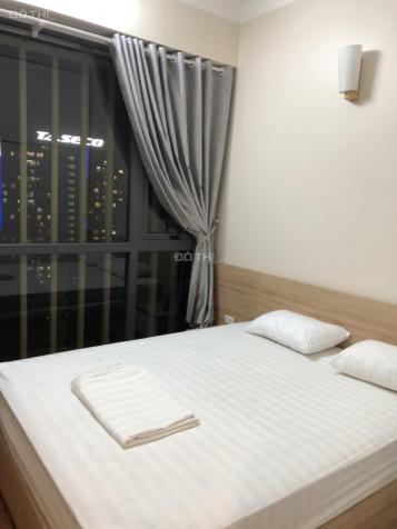 Cho thuê căn hộ chung cư 3 phòng ngủ đủ đồ tòa N03 T1 Ngoai Giao Đoàn, view hồ 13366958