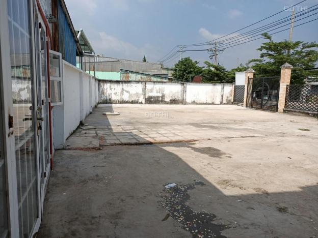 Chính chủ cần cho thuê gấp 450m2 gồm đất và nhà cấp 4 làm kho mặt tiền đường Nguyễn Văn Tạo, Nhà Bè 13445289