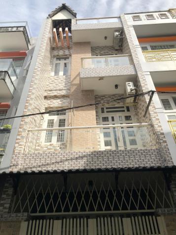 Cần bán gấp căn nhà 2 lầu hẻm 51 đường 18b, dt: 52m2, giá: 4.3 tỷ. Lh: 0934196986 13456356