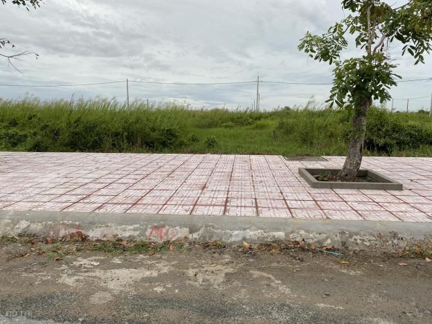 Đất mặt tiền 01 30m KDC Phước Đông, Cần Đước, 850 triệu/100 m2, sổ hồng riêng 13462184