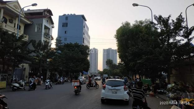 Cần bán nhanh nhà mặt phố Mai Dịch đang kinh doanh hàng ăn 60m2 x 4 tầng. 12 tỷ 13476622