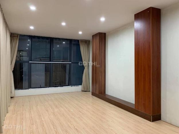 Đẹp, lô góc, ô tô đỗ ngay Ngã Tư Sở, 56m2, 3T, 5.8 tỷ 13490139