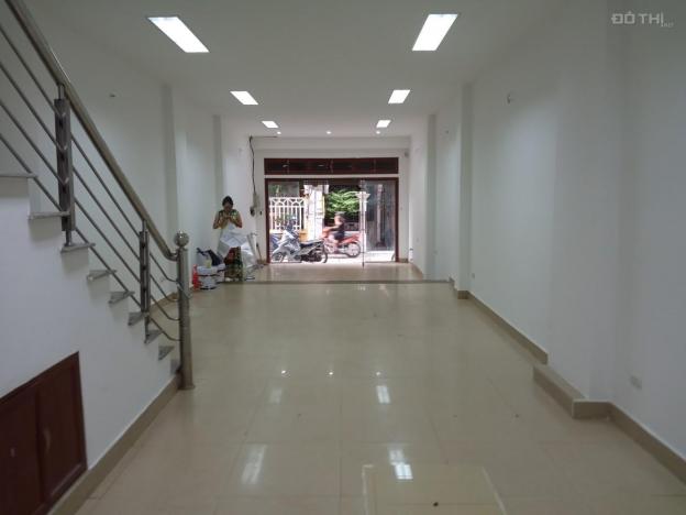 Cho thuê nhà LK A10 Nam Trung Yên 80m2, 5 tầng thông sàn, thang máy, điều hòa, giá 50tr. 0941882456 13492182