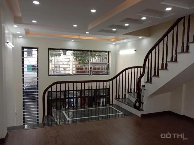 Nhà kính coong ô tô vào nhà 45m2 5T, tiện kinh doanh, ngõ phố Lê Trọng Tấn 13496057