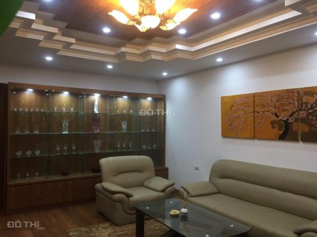 Cho thuê căn chung cư D2 Giảng Võ, diên tích 200m2, đầy đủ nội thất. Lh 0974429283 13500420