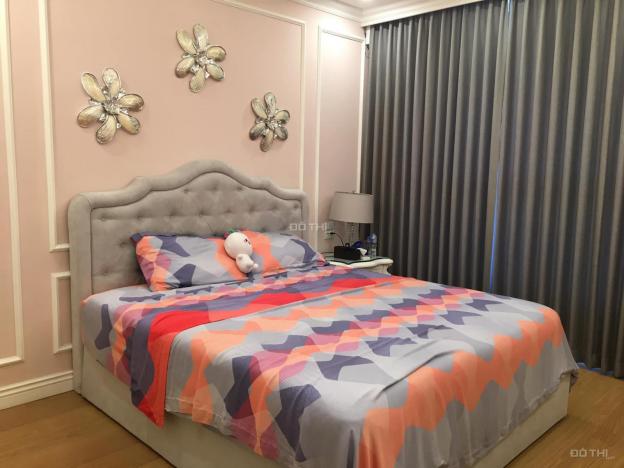 Cho thuê căn hộ chung cư Vinhomes Nguyễn Chí Thanh, 170m2, 3 phòng, full nội thất, LH: 0974429283 13509214