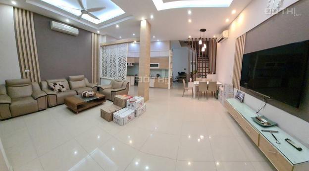 Nhà Lạc Long Quân 70m2 kinh doanh spa, VP, giá 9 tỷ, LH Loan: 0934 668 939 13509839