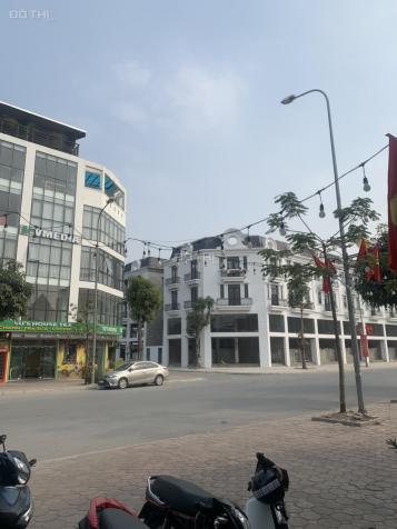 Chính chủ bán kiot ở Kiêu Kỵ có vỉa hè kinh doanh sầm uất DT 48m2 13511622
