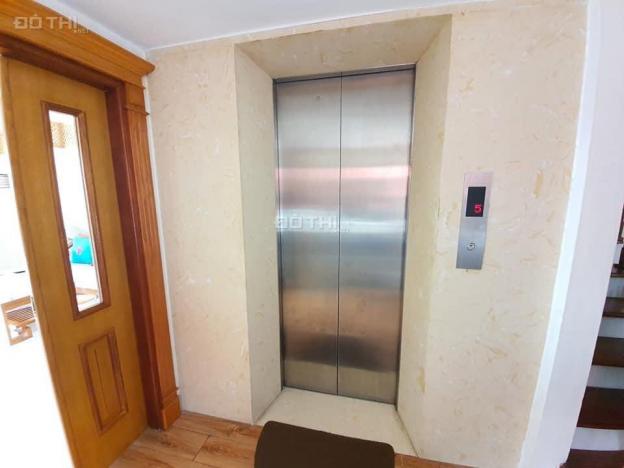 Bán gấp nhà 9 tầng mặt phố Giảng Võ, Đống Đa, DTSD 810m2, thang máy, kinh doanh, 52 tỷ. 13514194