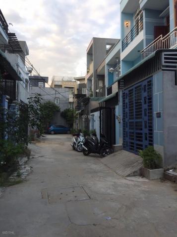 Cho thuê nhà 50.5m2, 1 trệt 1 lửng 1 lầu, 3 PN, đường Gò Cát, Phú Hữu, Q9 13515319
