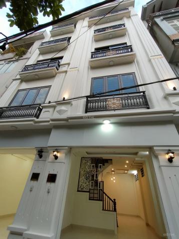 Chính chủ cần bán căn nhà 5 tầng mới hoàn thiện rất đẹp tại Phú Diễn. (Xem clip quay căn hộ ở dưới) 13522568